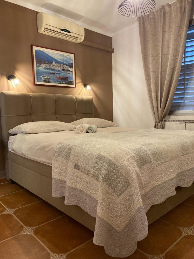 Apartments Oliva Πόρετς Εξωτερικό φωτογραφία