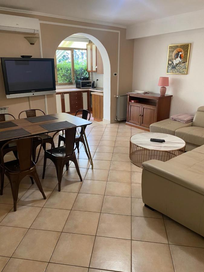 Apartments Oliva Πόρετς Εξωτερικό φωτογραφία