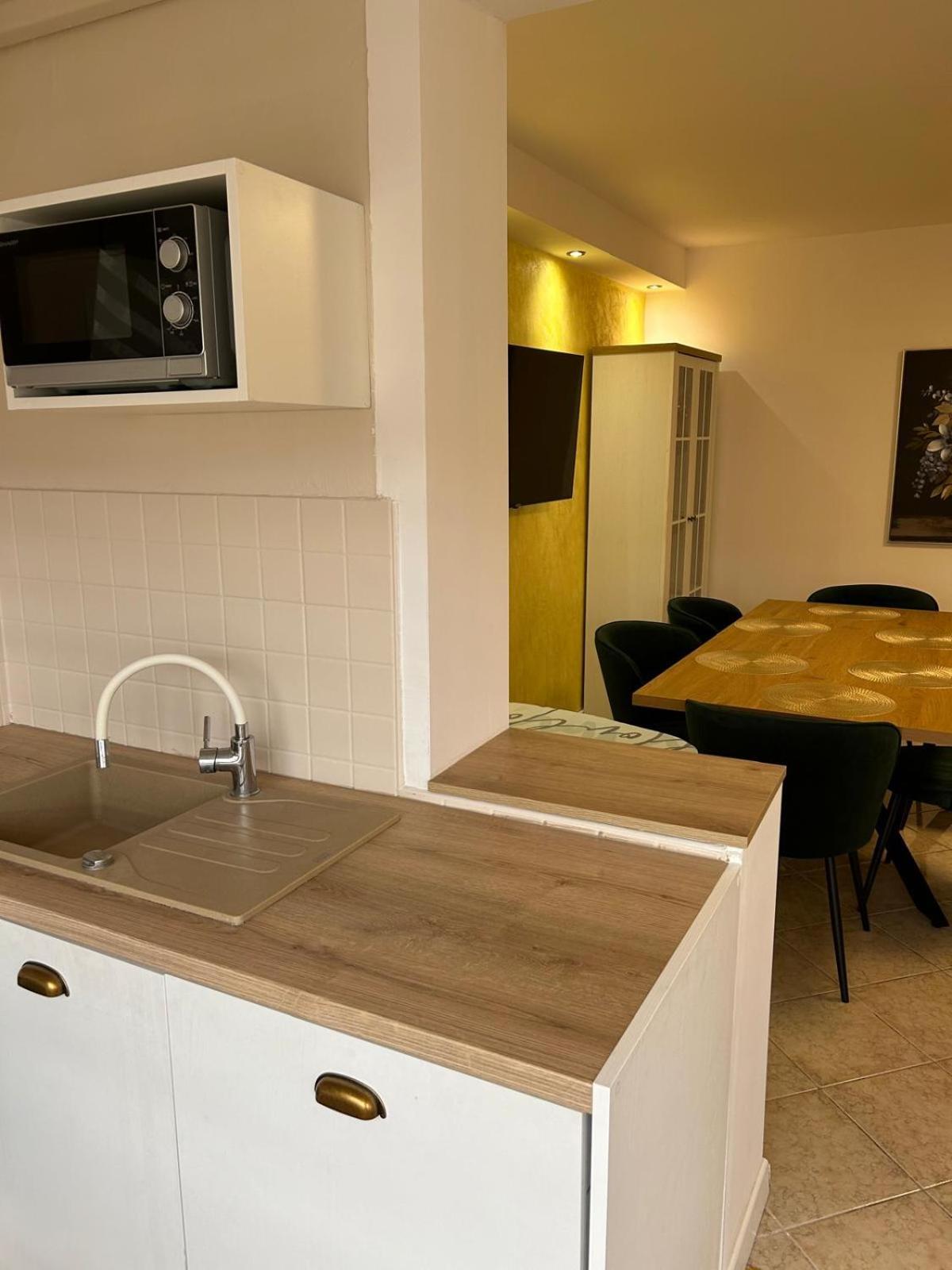 Apartments Oliva Πόρετς Εξωτερικό φωτογραφία