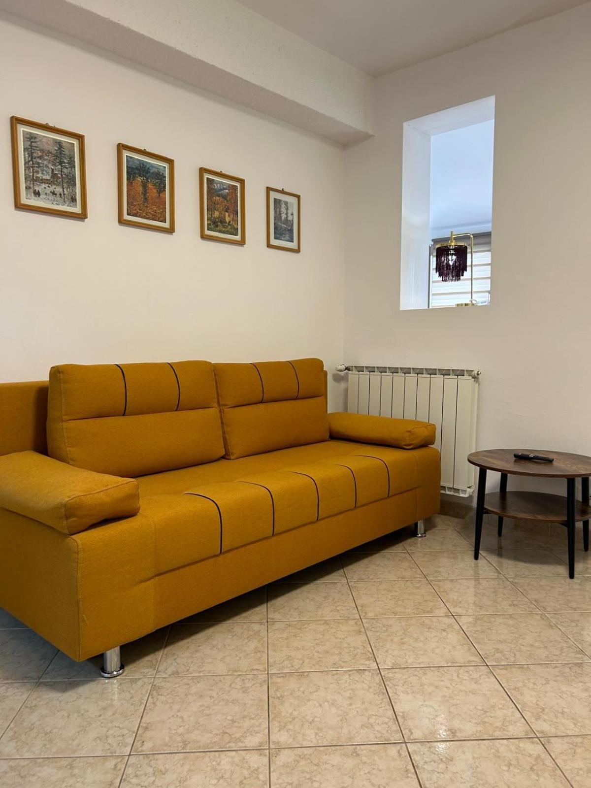 Apartments Oliva Πόρετς Εξωτερικό φωτογραφία