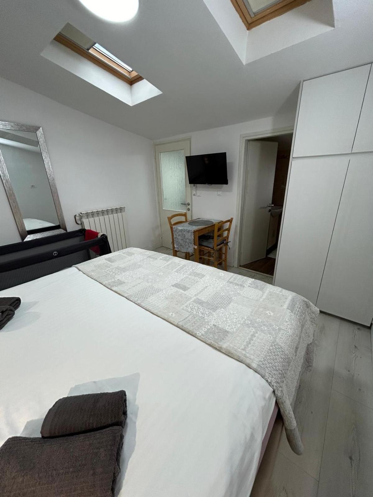 Apartments Oliva Πόρετς Εξωτερικό φωτογραφία