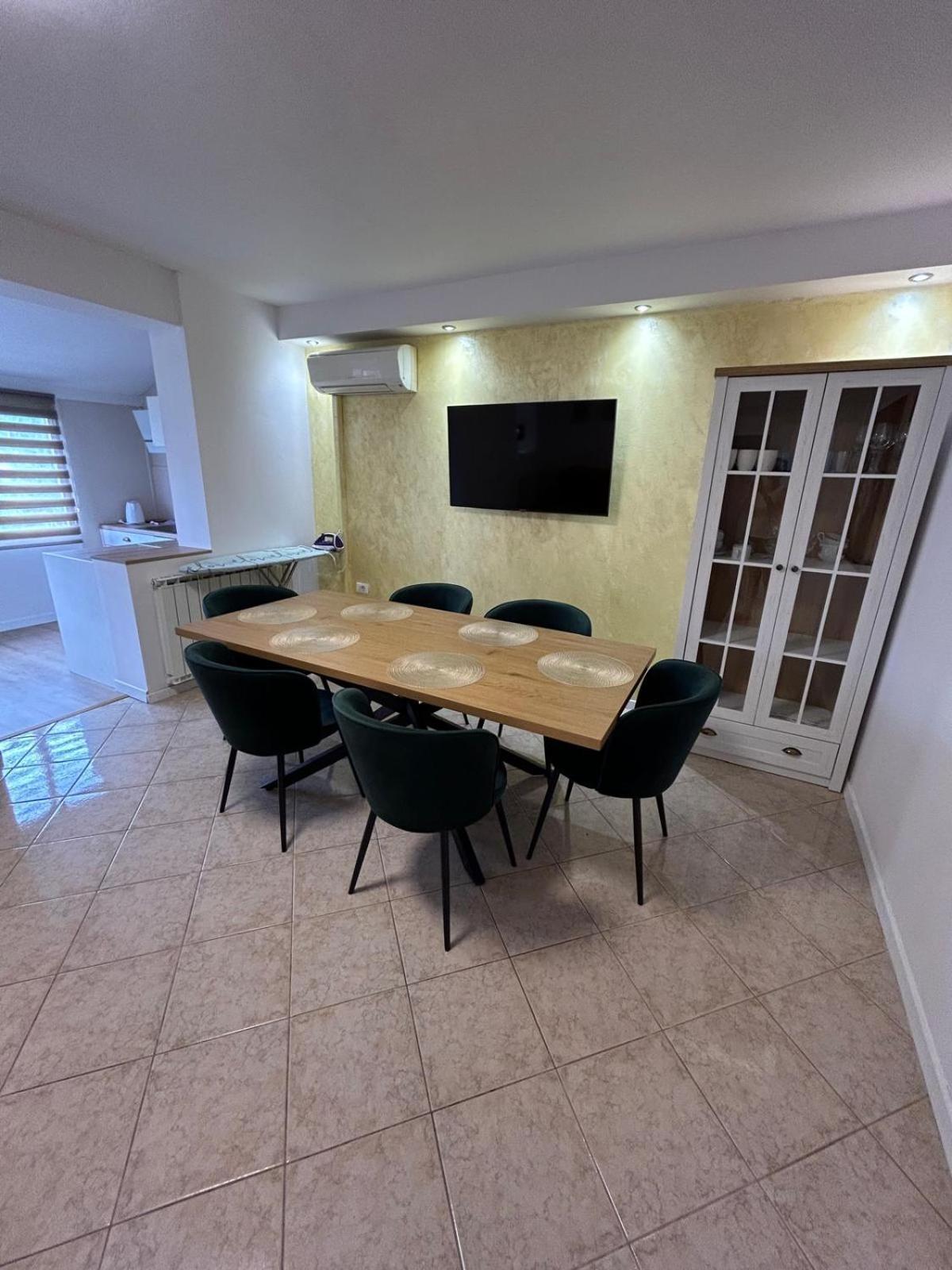 Apartments Oliva Πόρετς Εξωτερικό φωτογραφία