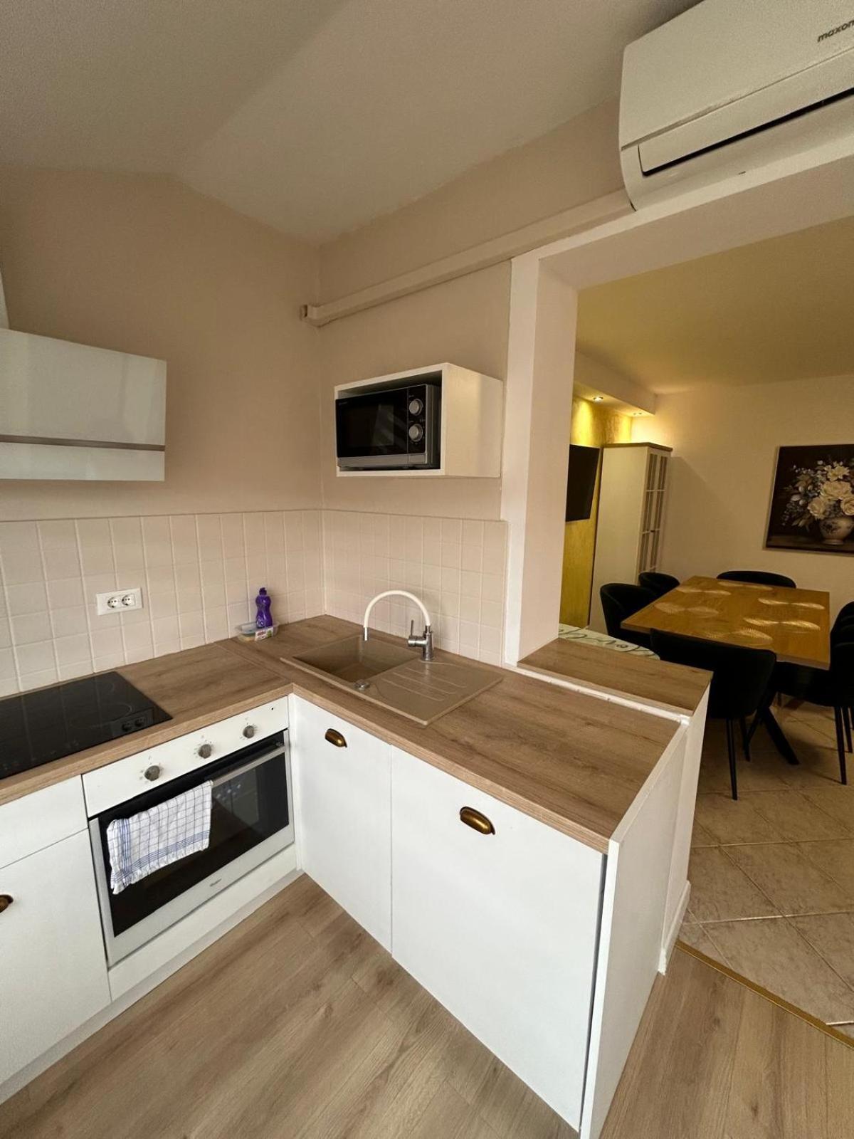 Apartments Oliva Πόρετς Εξωτερικό φωτογραφία