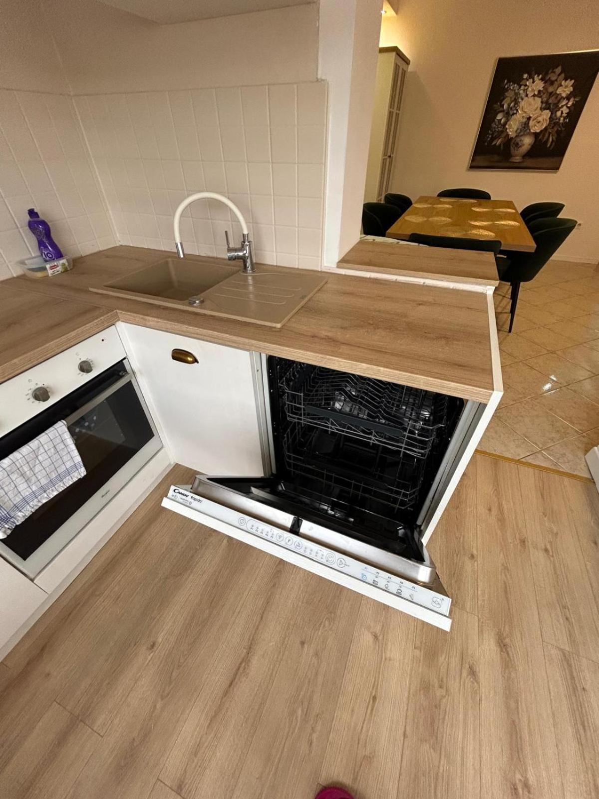 Apartments Oliva Πόρετς Εξωτερικό φωτογραφία