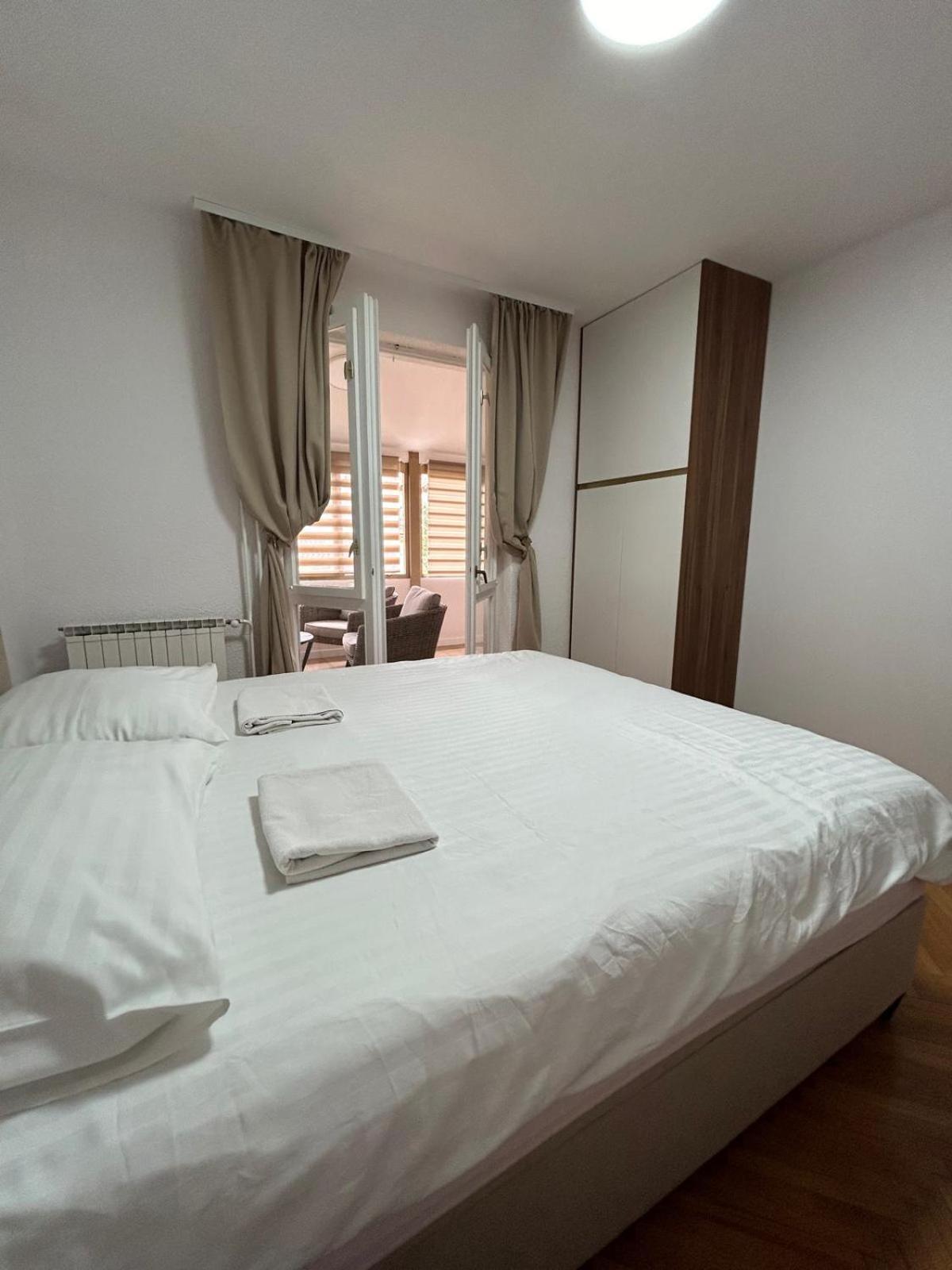Apartments Oliva Πόρετς Εξωτερικό φωτογραφία