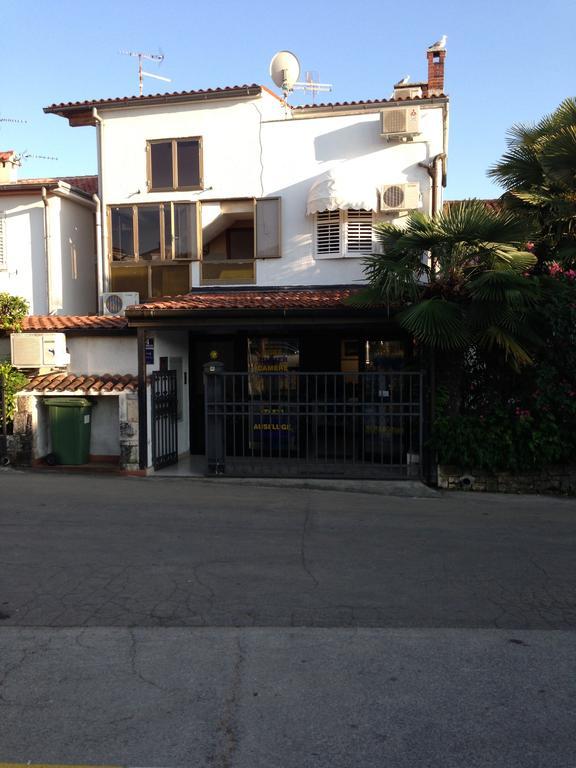 Apartments Oliva Πόρετς Εξωτερικό φωτογραφία