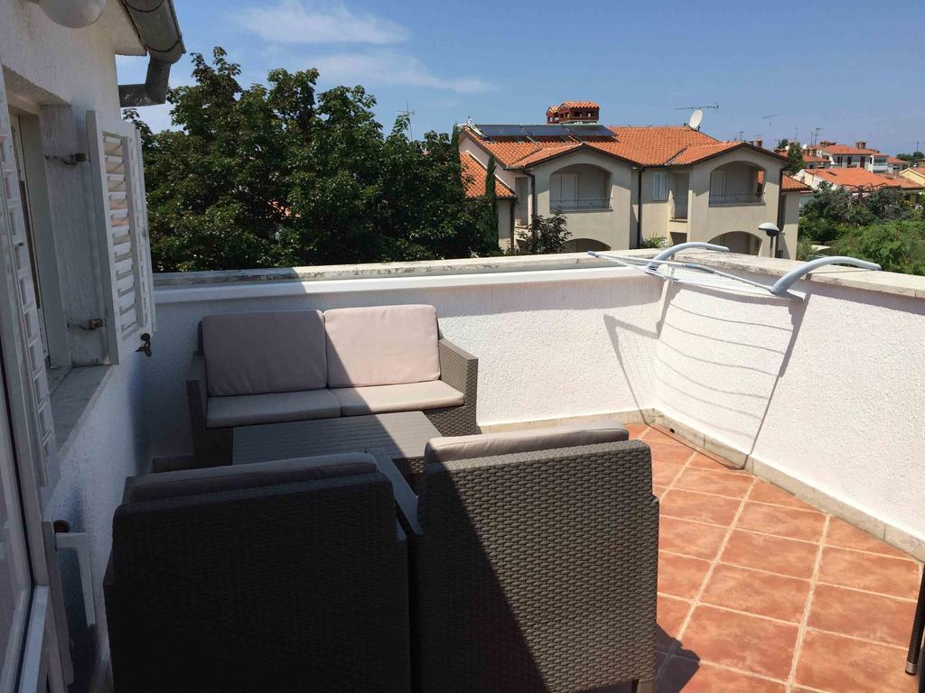Apartments Oliva Πόρετς Εξωτερικό φωτογραφία